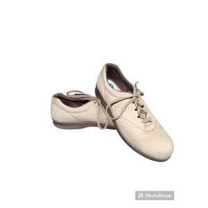 SAS Women's SZ 9-9.5 Loafer Shoes Free Time Walking Leather Comfort Beige
